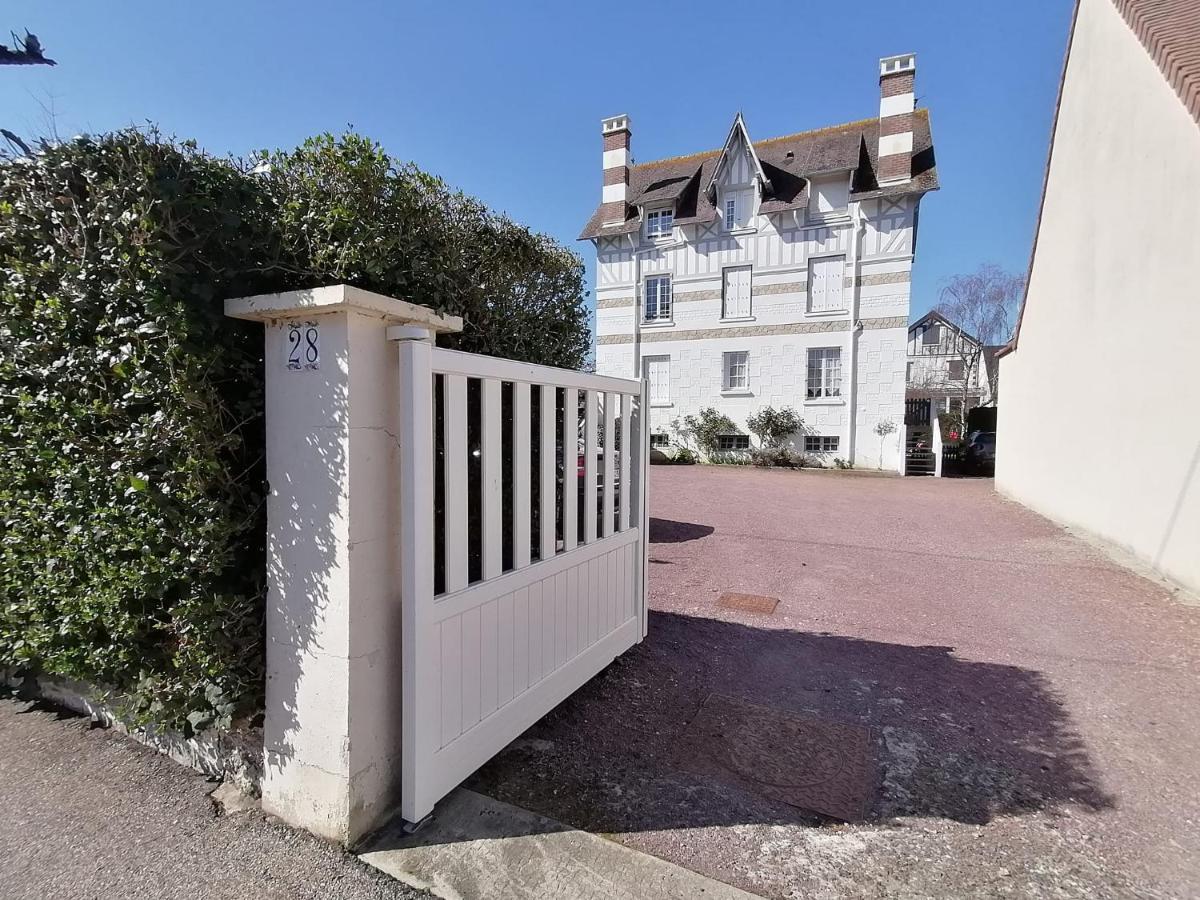 ヴィレ・シュル・メールA La "Georgette" Et Son Jardin Avec Parkingアパートメント エクステリア 写真